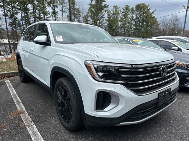 Used 2025 Volkswagen Atlas SE
