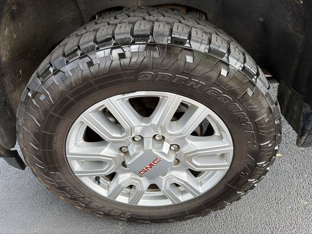 Used 2024 GMC Sierra 2500 SLT w/ SLT Premium Package AWD/4WD image 11