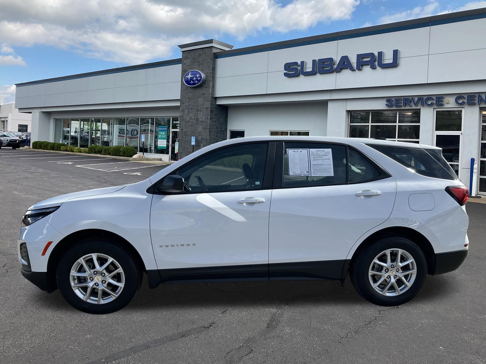 Used 2023 Chevrolet Equinox LS image 4