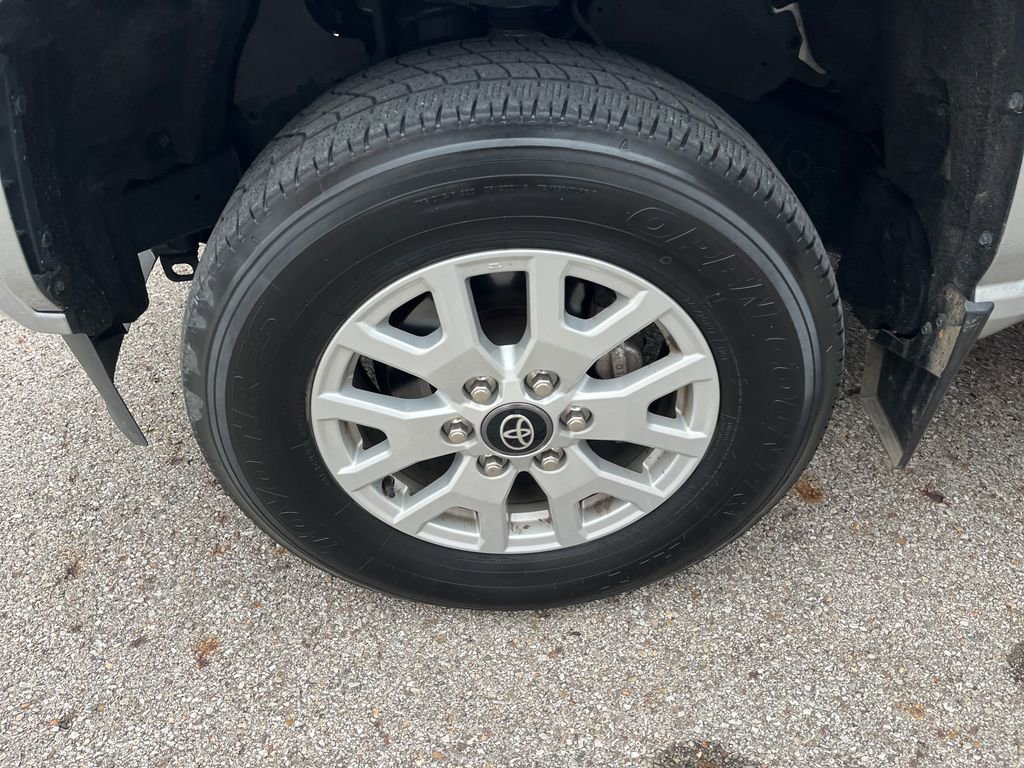 Certified 2024 Toyota Tacoma SR image 27