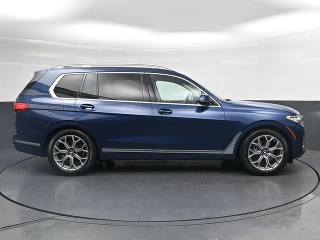 Used 2022 BMW X7 xDrive40i w/ Parking Assistance Package AWD/4WD image 3
