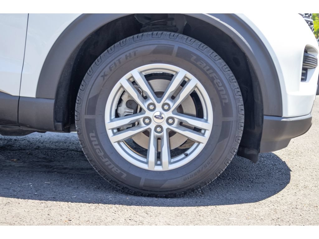 Used 2020 Ford Explorer XLT w/ Comfort Package AWD/4WD image 9