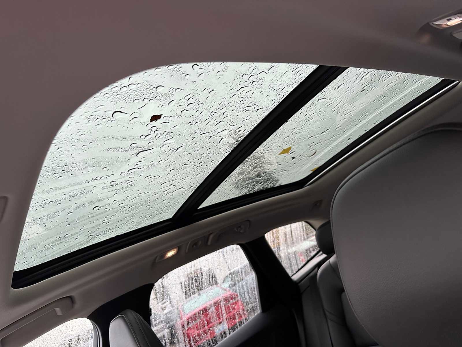 Used 2025 Volvo XC60 B5 Core w/ Protection Package Premier image 23