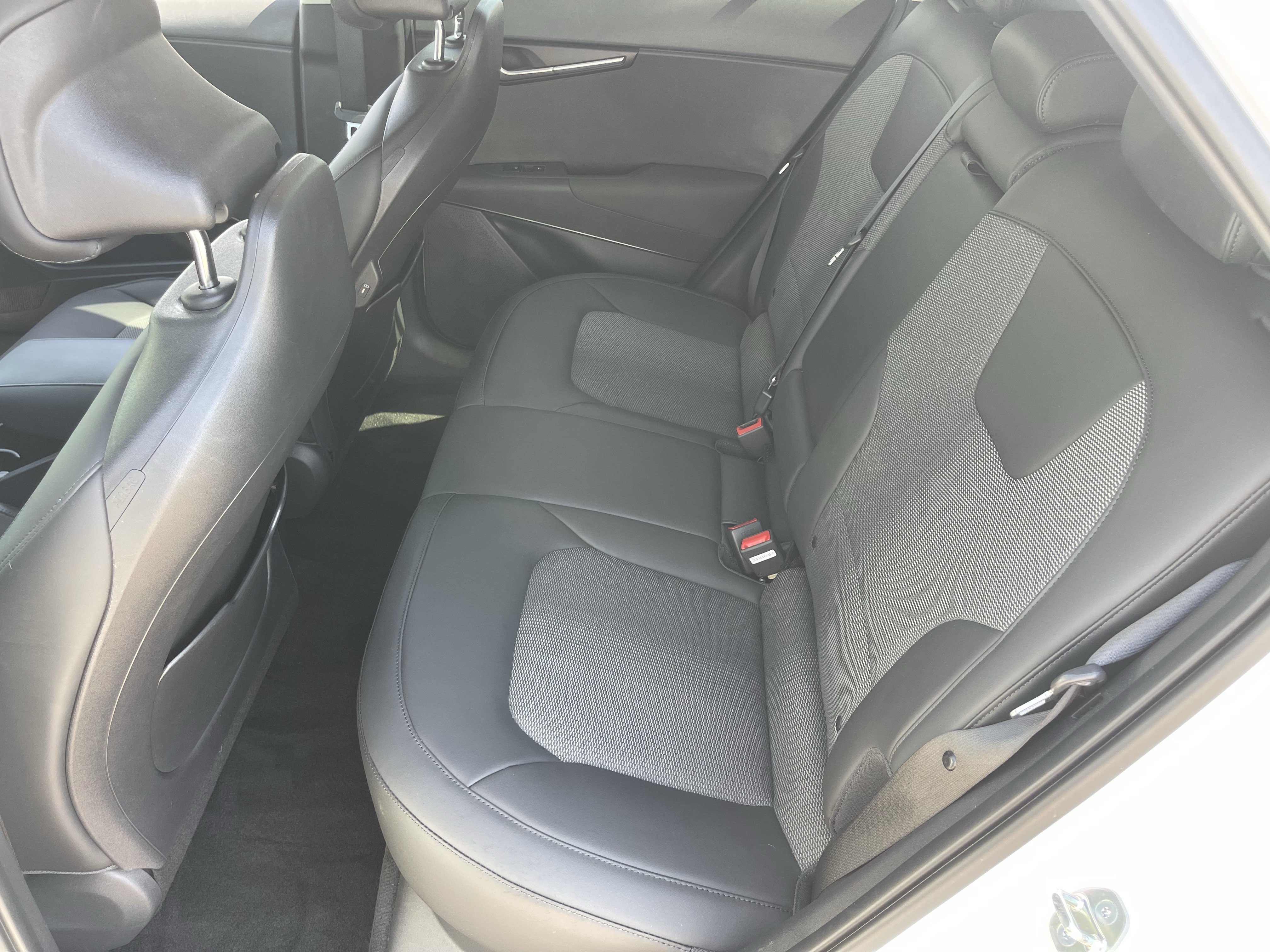 Certified 2023 Kia Niro Wind w/ Wind Preserve Package FWD image 15