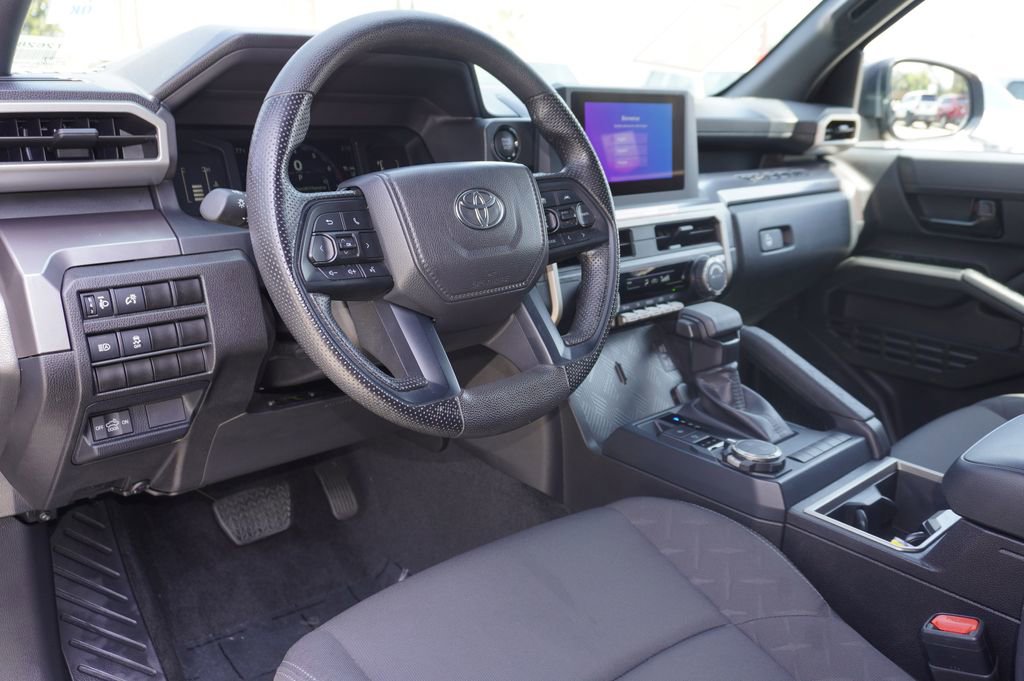 Certified 2025 Toyota Tacoma SR5 AWD/4WD image 11