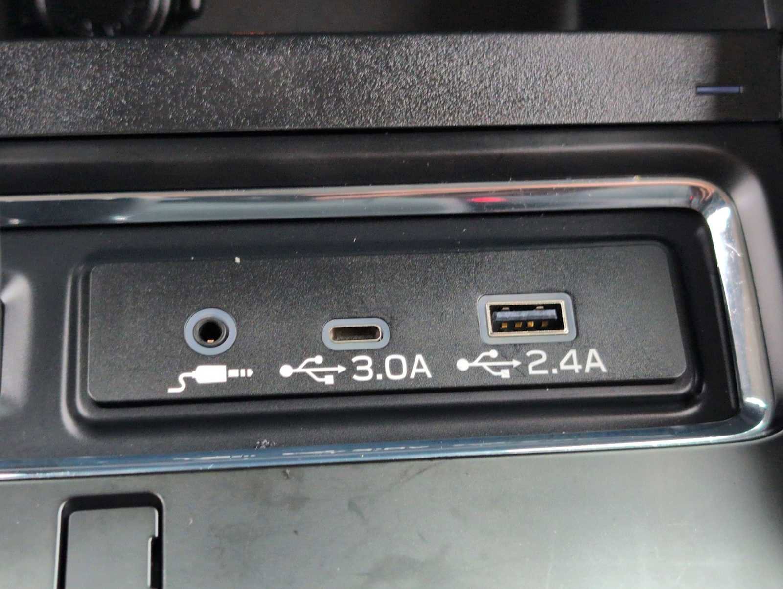 Certified 2025 Subaru Ascent Bronze Edition AWD/4WD image 31