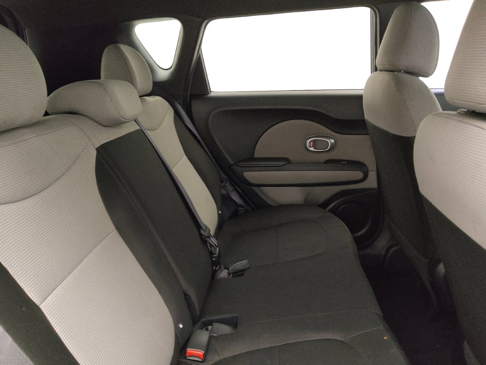 Used 2017 Kia Soul FWD image 19