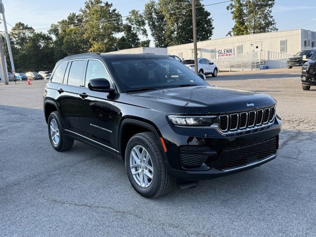New 2025 Jeep Grand Cherokee Laredo X image 4