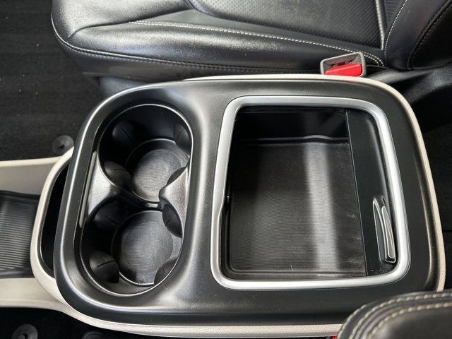 Used 2024 Chrysler Pacifica Touring-L image 27