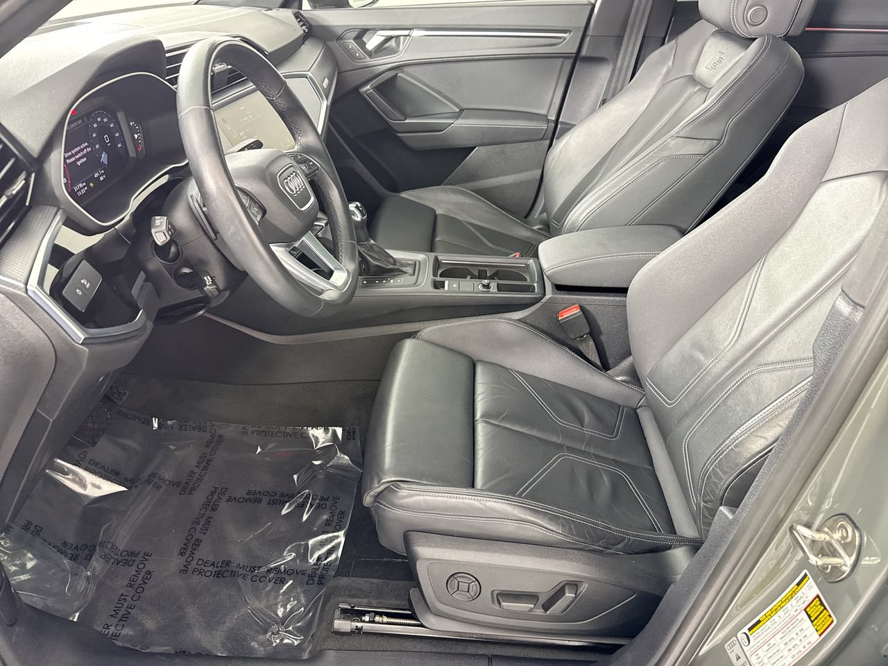 Used 2023 Audi Q3 2.0T Premium Plus w/ Premium Plus Package AWD/4WD image 2