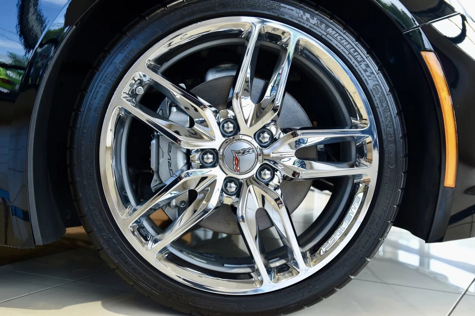 Used 2018 Chevrolet Corvette Stingray Convertible w/ 3LT Preferred Equipment Group RWD image 13
