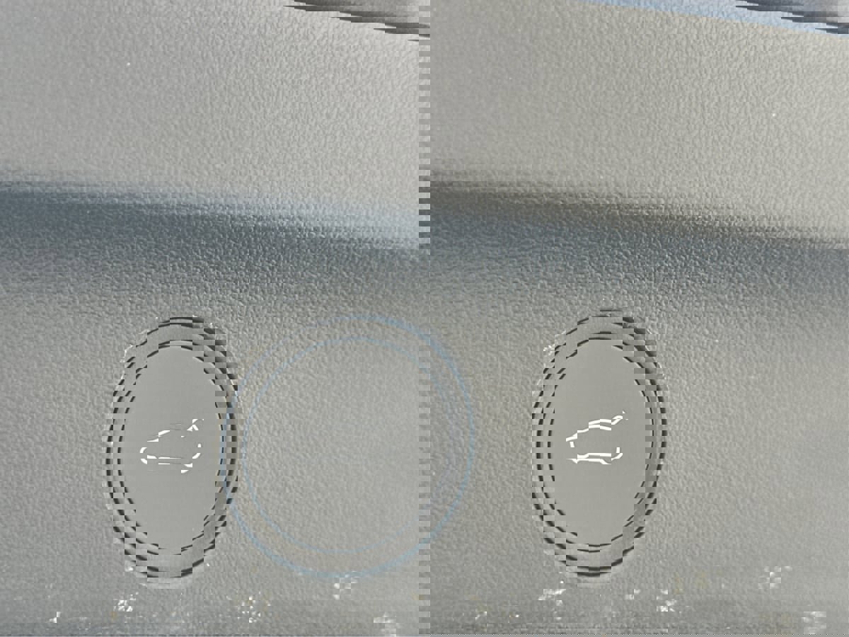 Used 2020 Tesla Model Y Long Range image 23