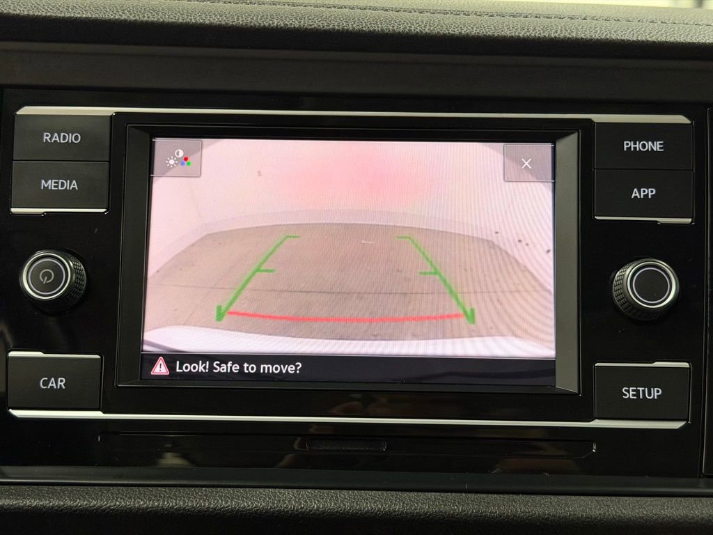 Used 2019 Volkswagen Jetta SE w/ Cold Weather Package image 32