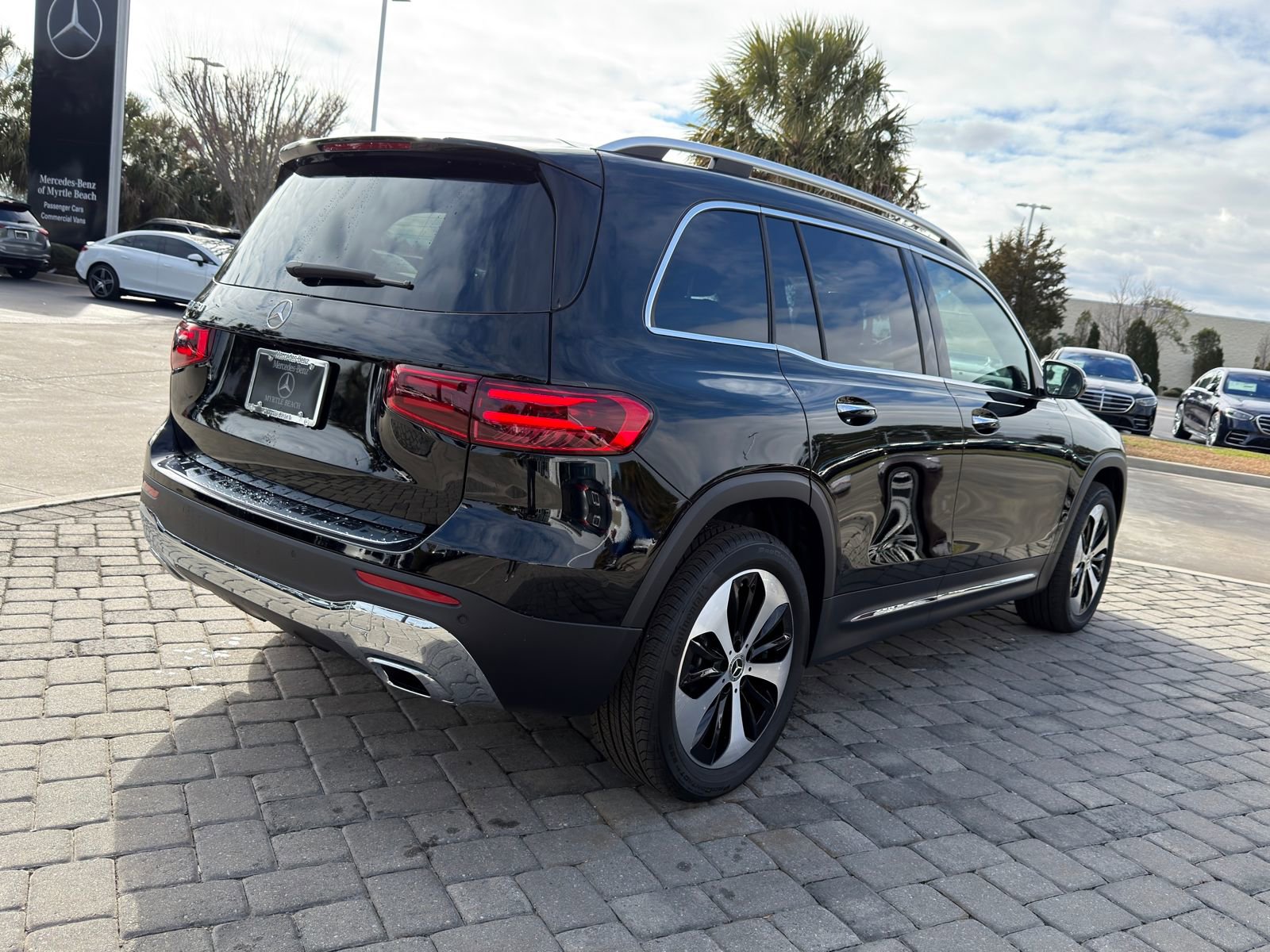 New 2026 Mercedes-Benz GLB 250 image 9