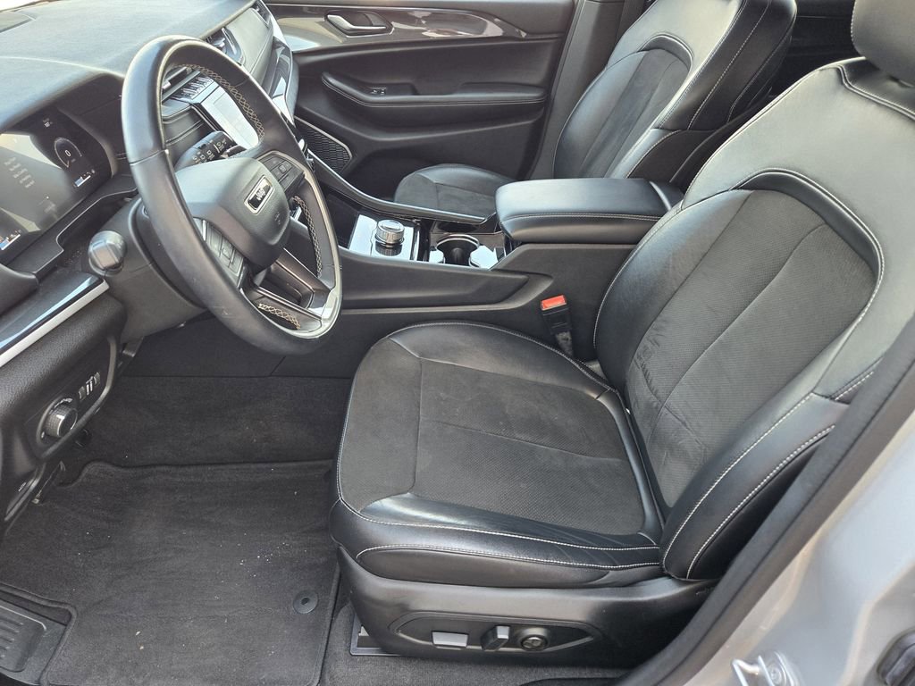 Used 2022 Jeep Grand Cherokee L Altitude image 12