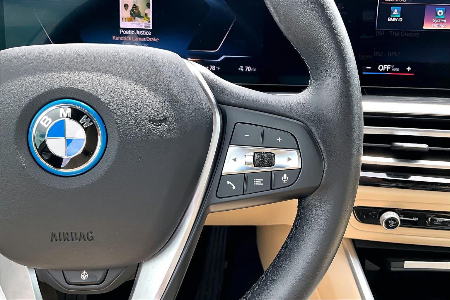 Certified 2023 BMW i4 eDrive35 w/ Premium Package RWD image 26