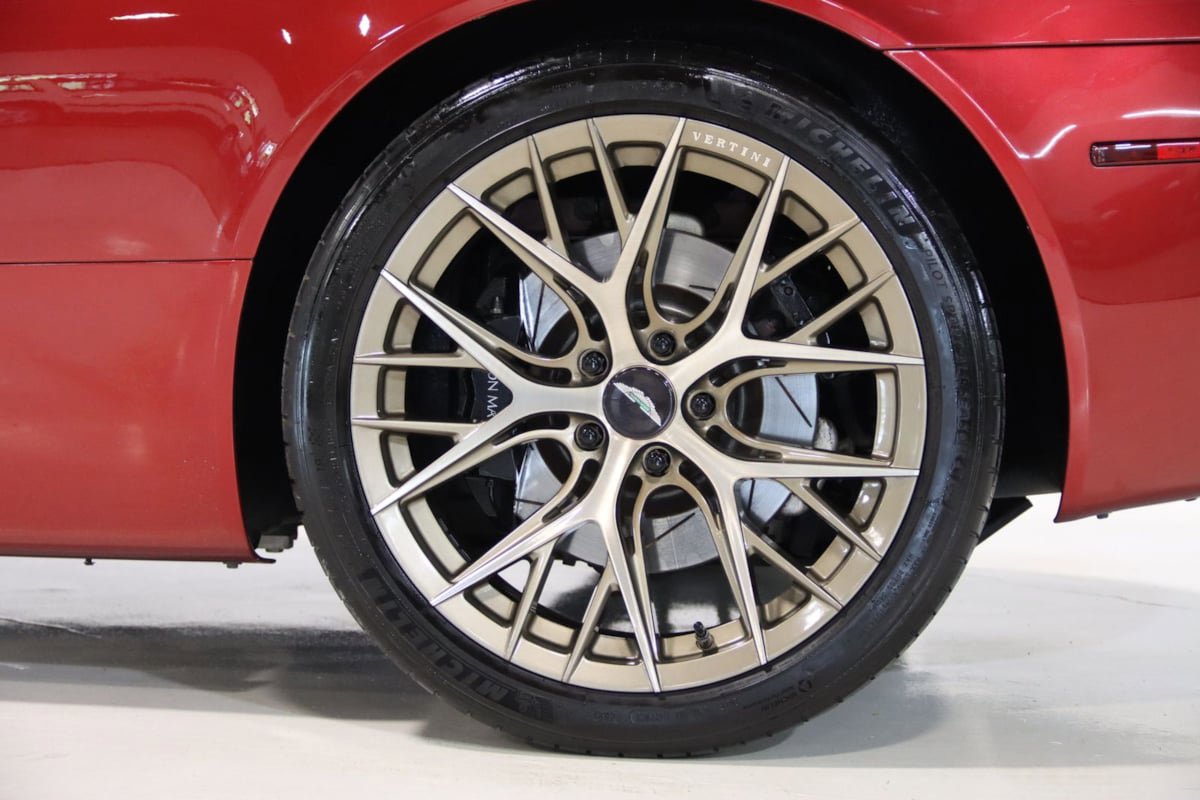 Used 2006 Aston Martin DB9 Coupe RWD image 82