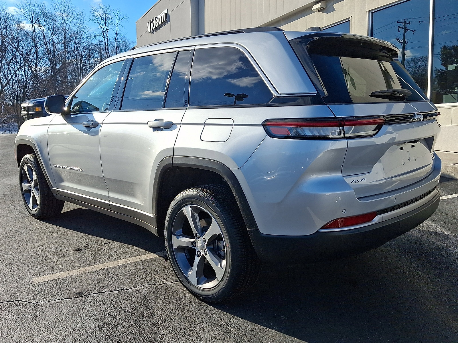 New 2026 Jeep Grand Cherokee Limited image 4