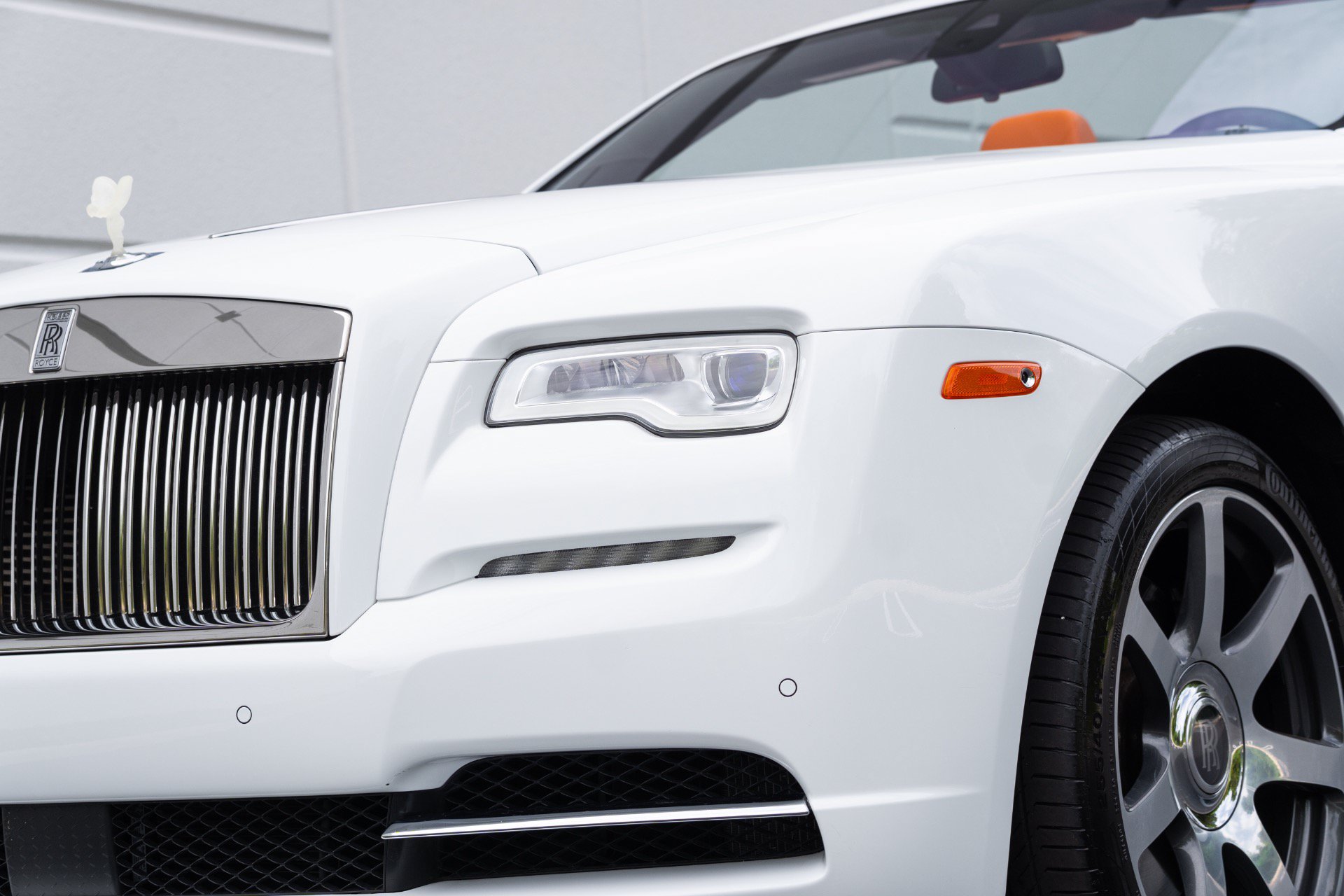 Used 2017 Rolls-Royce Dawn RWD image 28