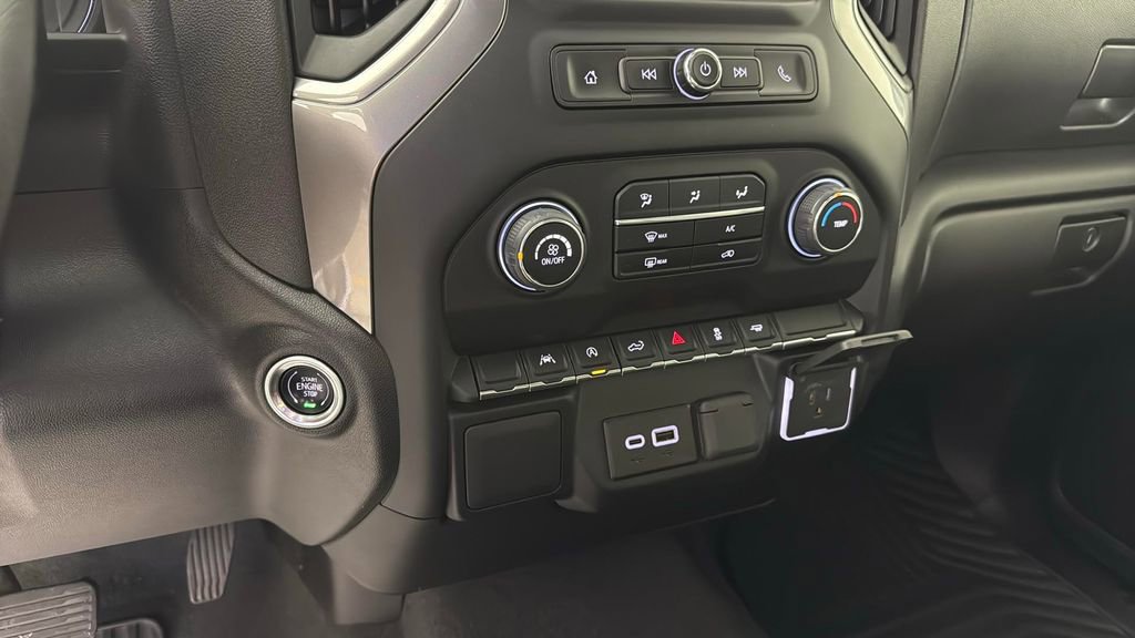 Used 2024 Chevrolet Silverado 1500 Custom image 21