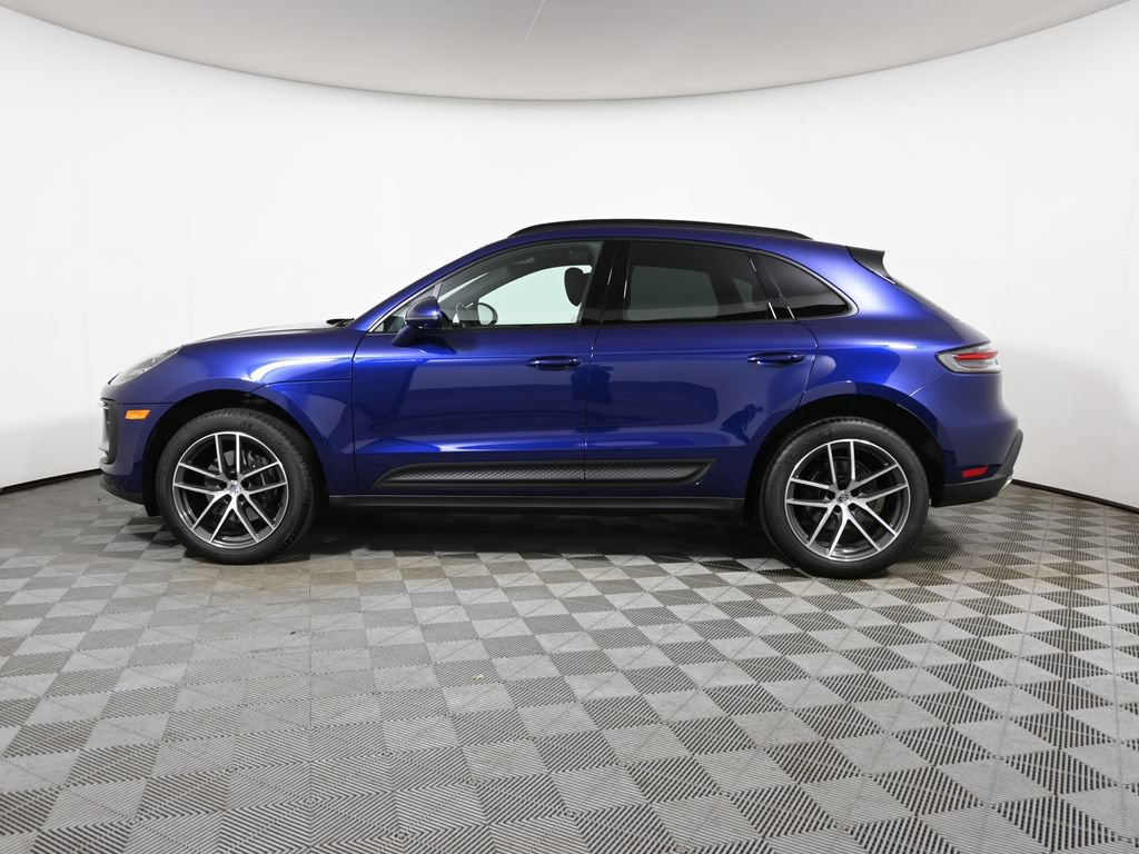 Used 2026 Porsche Macan AWD/4WD image 2