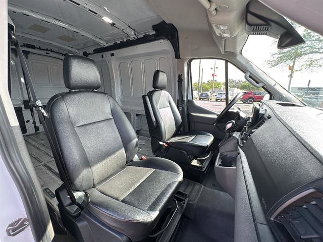 Used 2023 Ford Transit 250 Medium Roof image 9