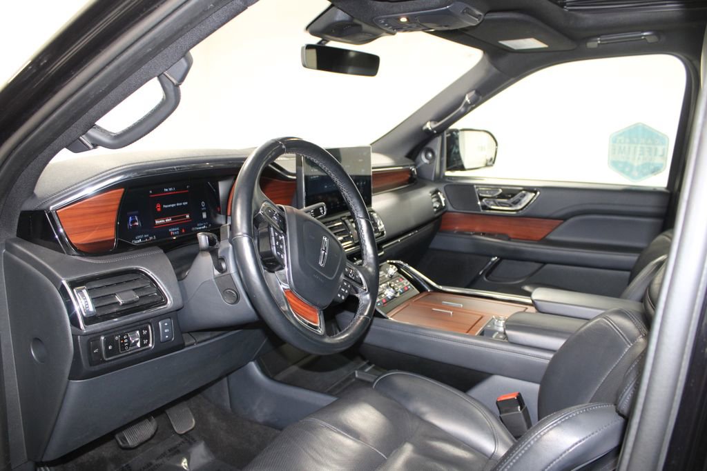 Used 2024 Lincoln Navigator Reserve image 26