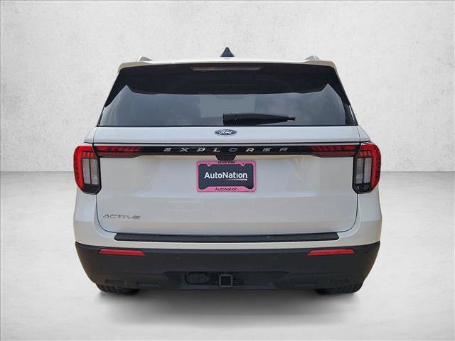 New 2026 Ford Explorer Active RWD image 8