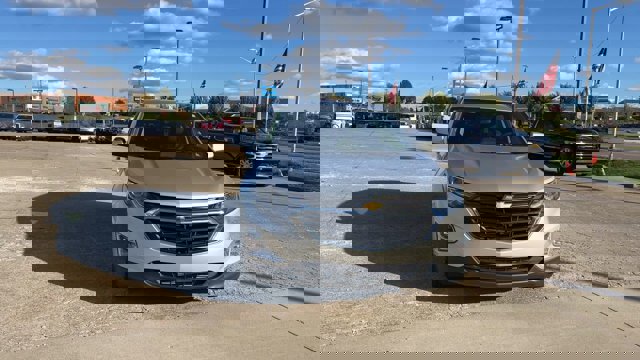 Used 2019 Chevrolet Equinox LT image 3