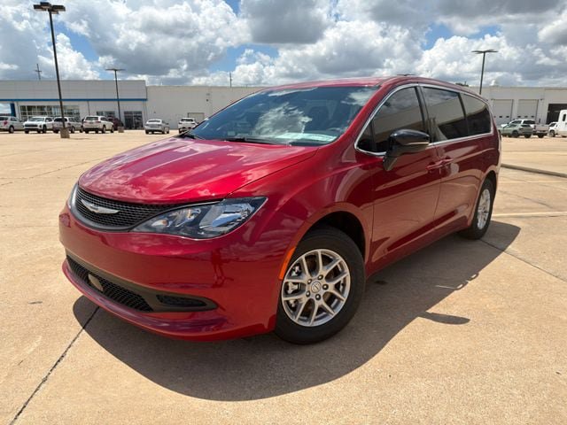 New 2026 Chrysler Voyager LX FWD image 7