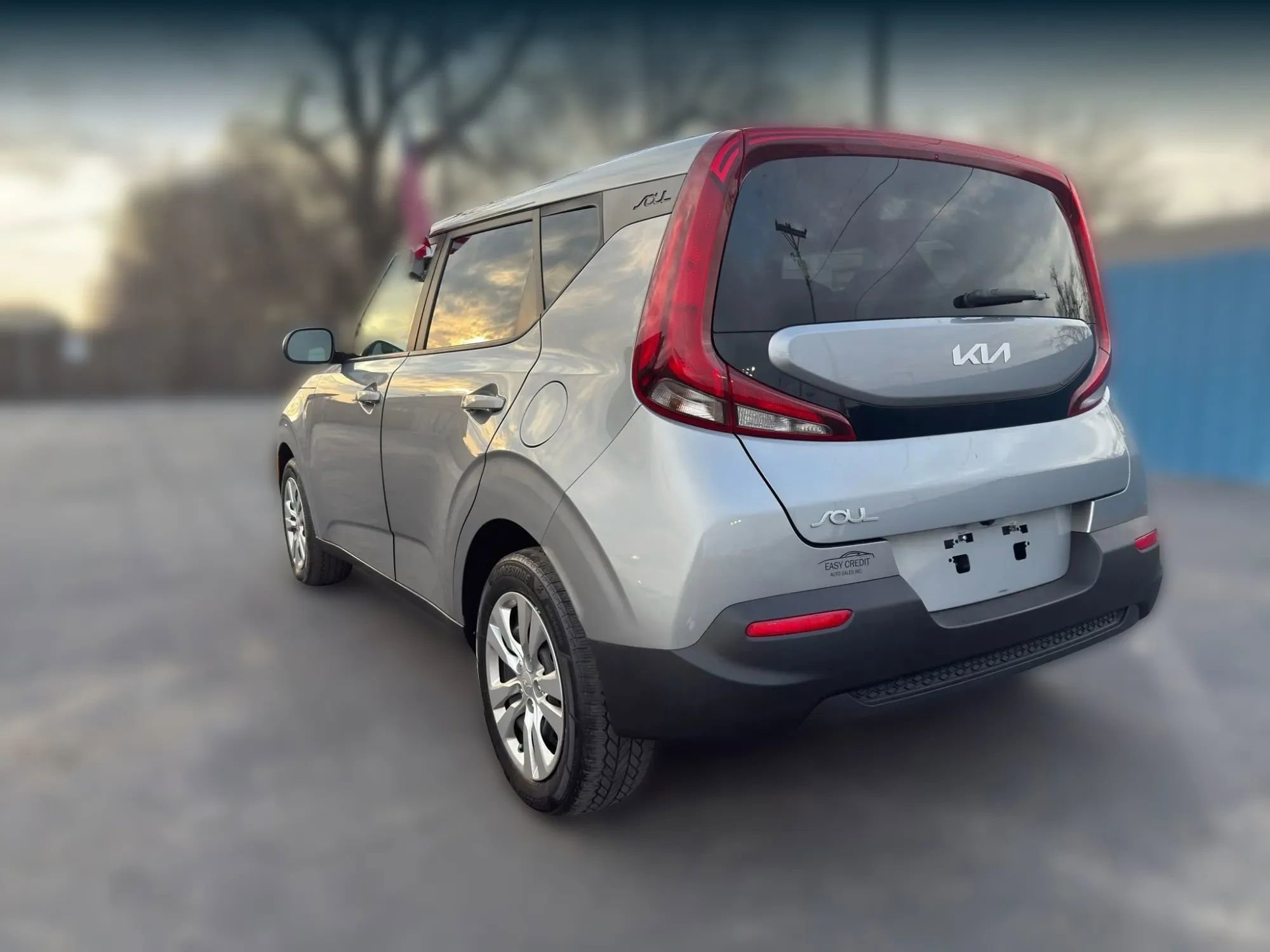 Used 2022 Kia Soul LX image 4