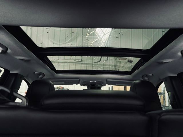 Used 2022 Jeep Cherokee Limited image 23