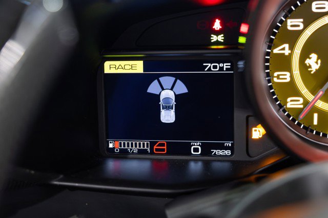 Used 2018 Ferrari 488 Spider image 33