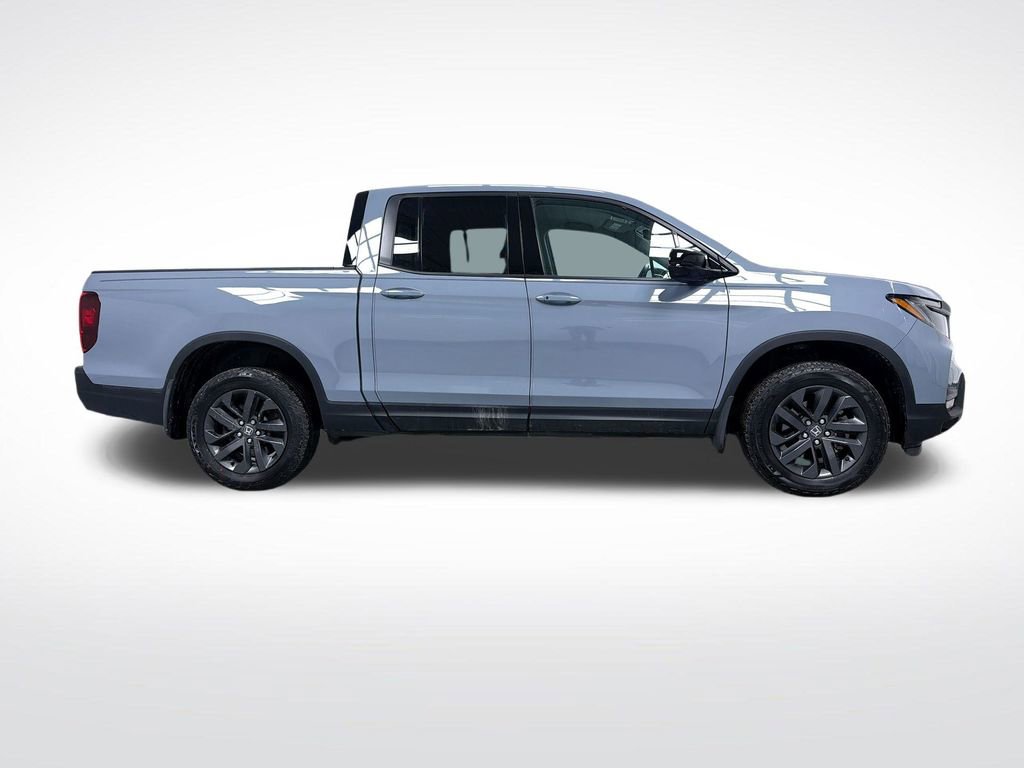 Used 2023 Honda Ridgeline Sport image 11
