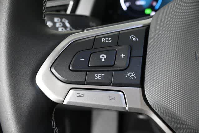 New 2026 Volkswagen Atlas Cross Sport SE FWD image 34