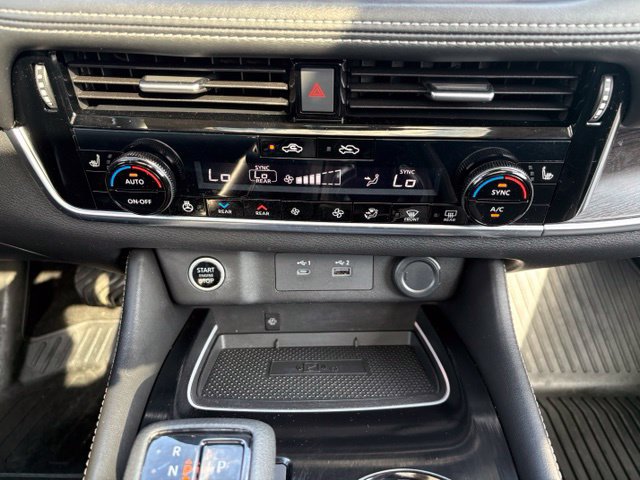 Used 2021 Nissan Rogue Platinum AWD/4WD image 23