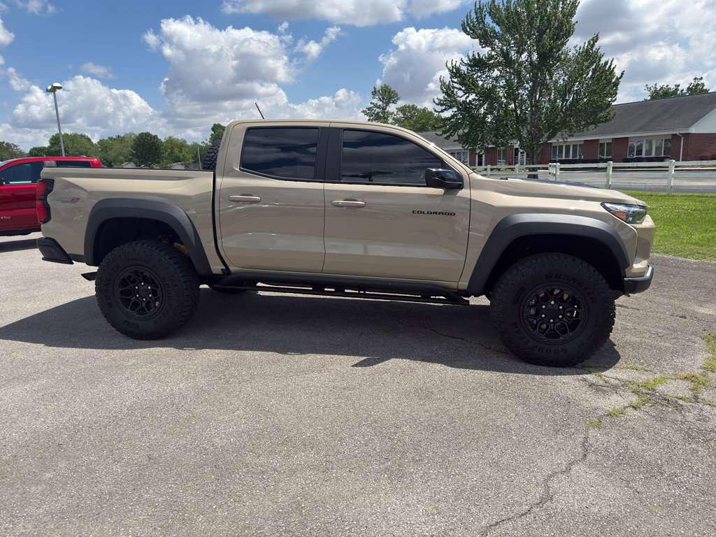 Used 2024 Chevrolet Colorado ZR2 w/ ZR2 Bison Edition AWD/4WD image 2