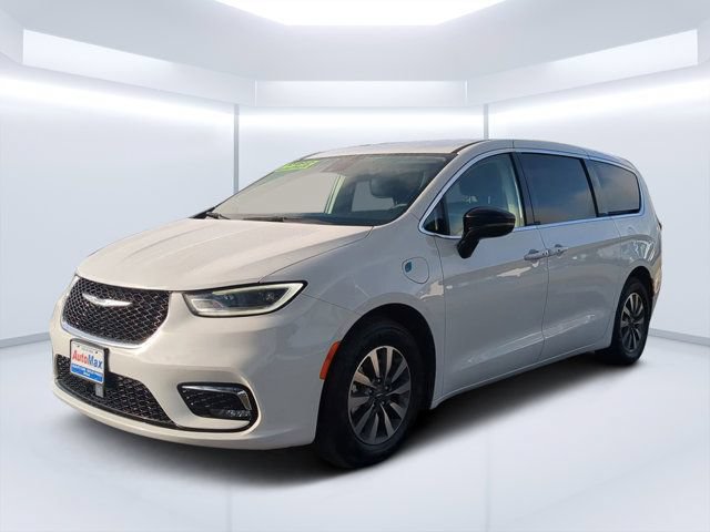 Used 2024 Chrysler Pacifica Limited FWD image 7