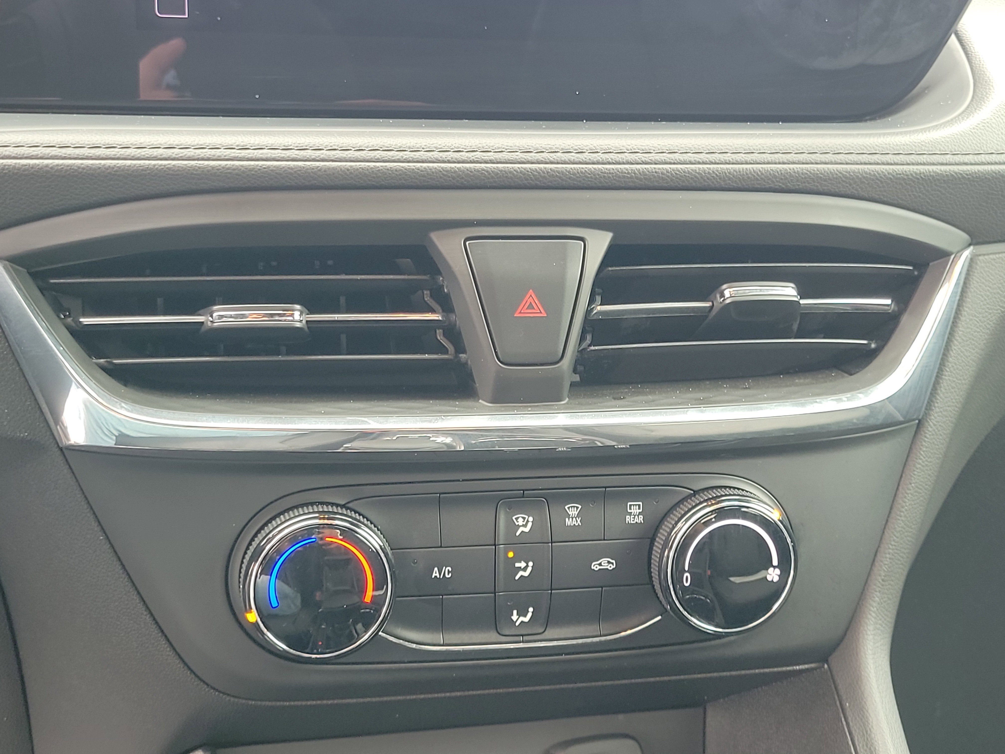 Used 2025 Buick Encore GX Preferred FWD image 27
