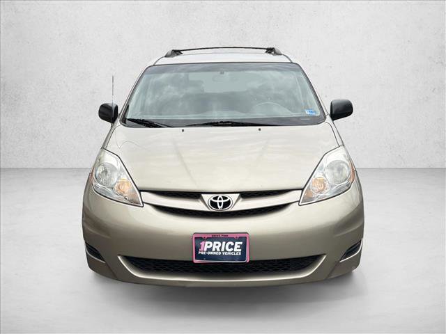 Used 2007 Toyota Sienna LE image 2