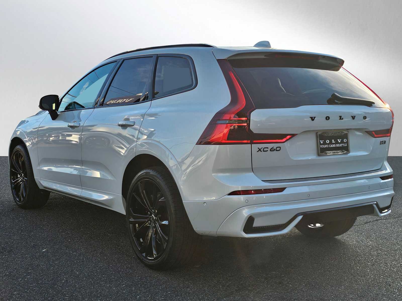 New 2026 Volvo XC60 B5 Ultra w/ Protection Package Premier image 5