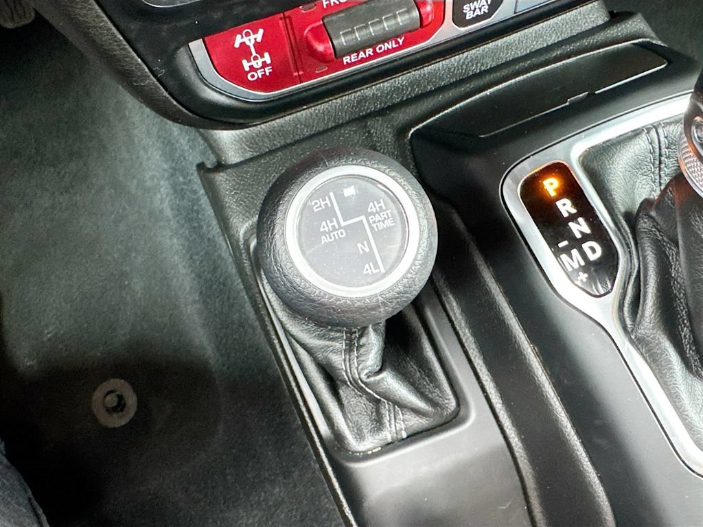 Used 2024 Jeep Wrangler Unlimited Rubicon 4xe AWD/4WD image 28