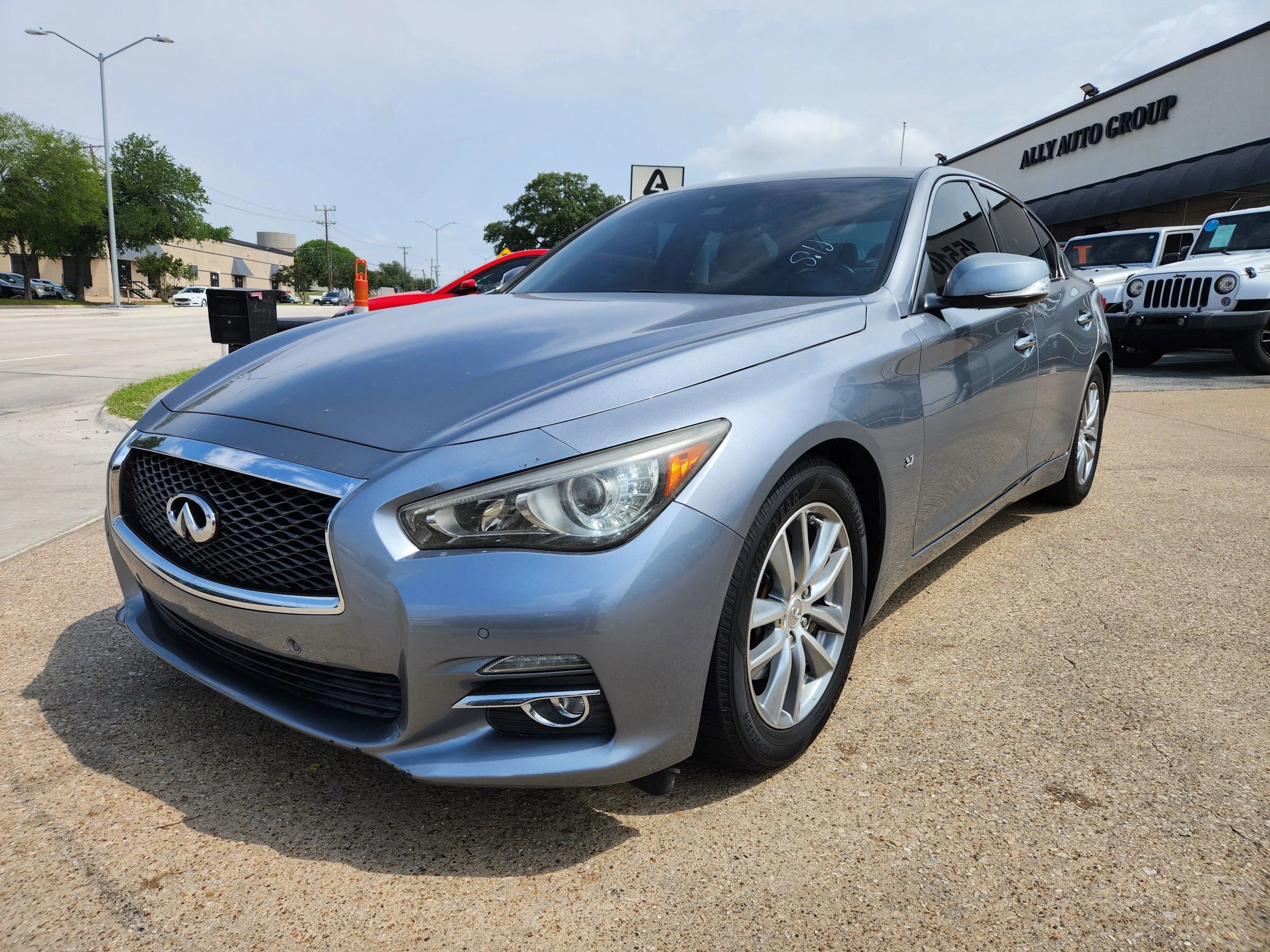Used 2014 INFINITI Q50 Premium w/ Deluxe Touring Package