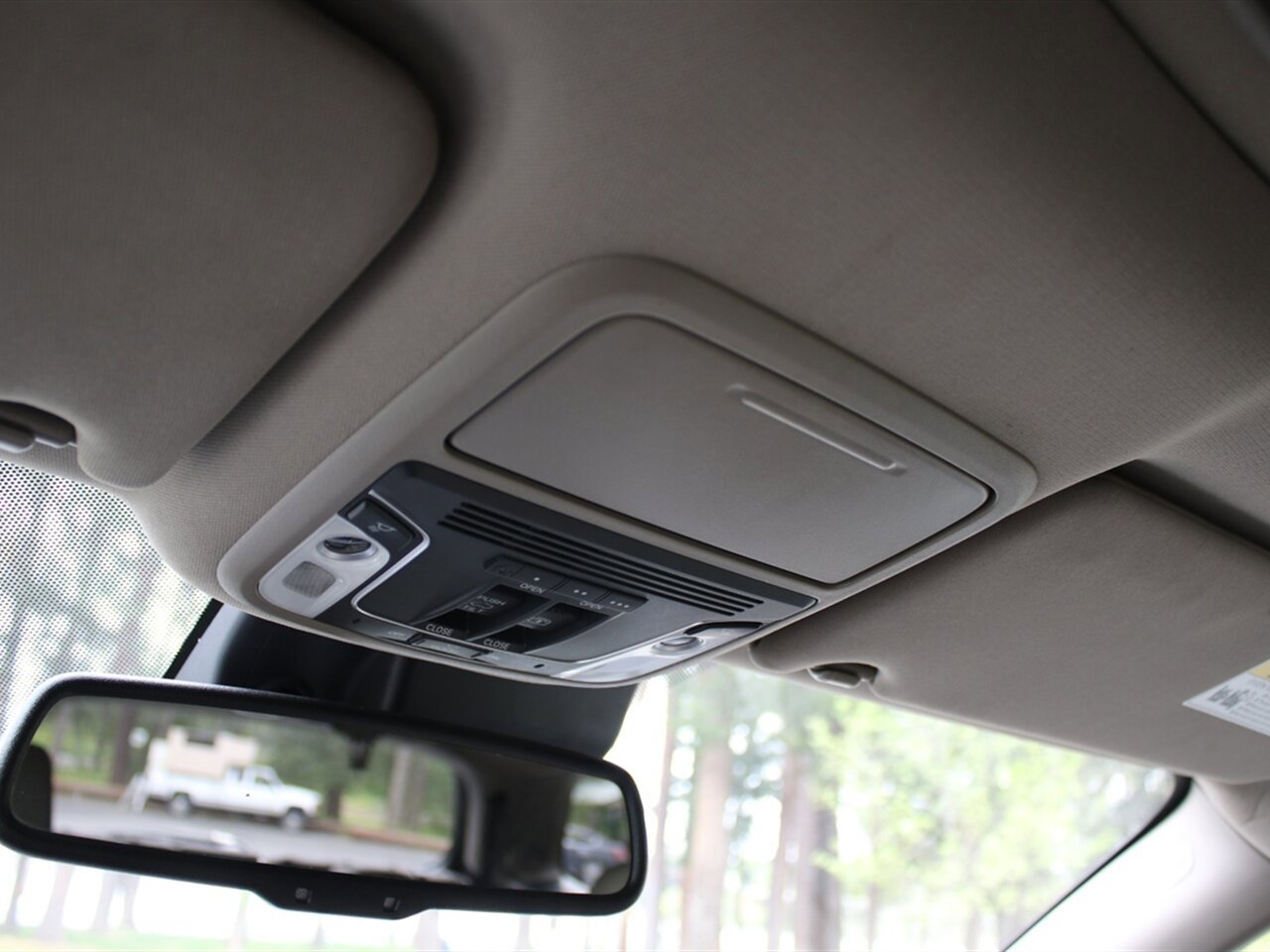 Used 2018 Honda Pilot Elite image 27