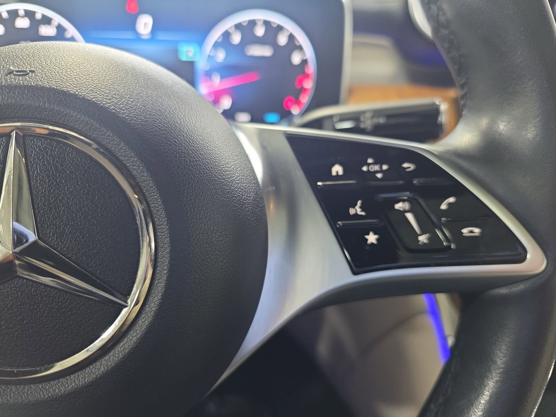 Used 2023 Mercedes-Benz GLC 300 GLC 300 image 18