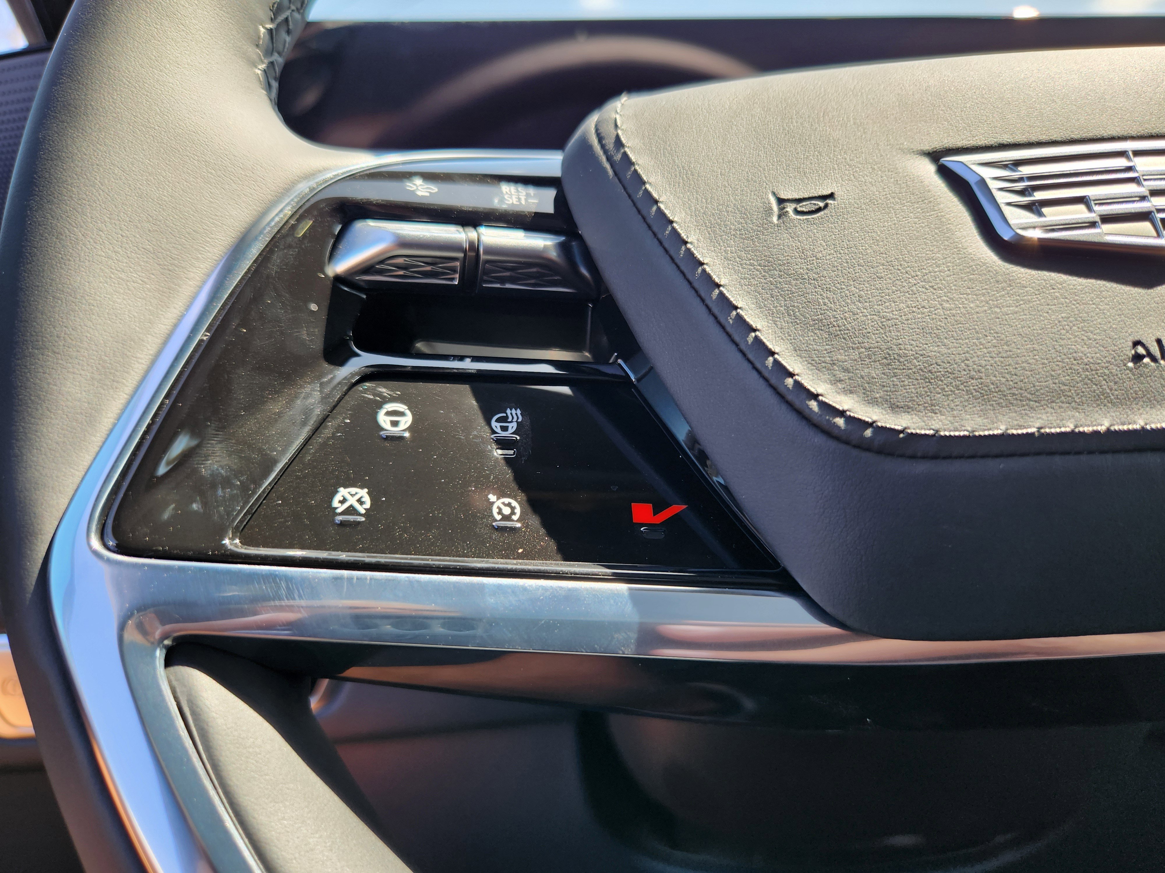 New 2025 Cadillac Escalade IQ Luxury 2 AWD/4WD image 31