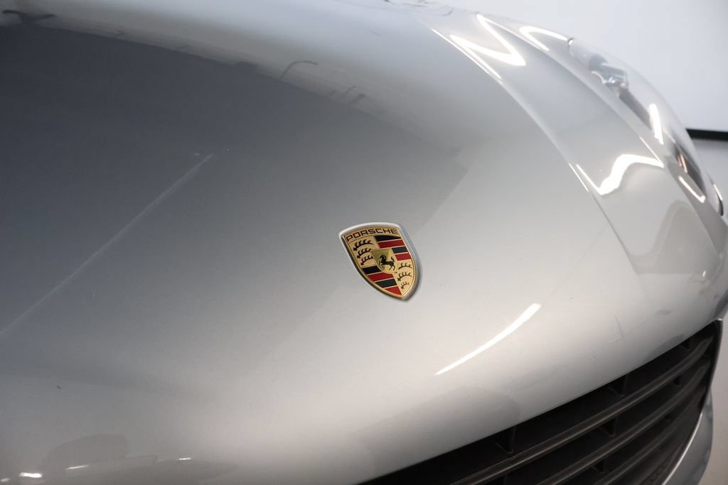 Used 2019 Porsche Macan AWD/4WD image 9