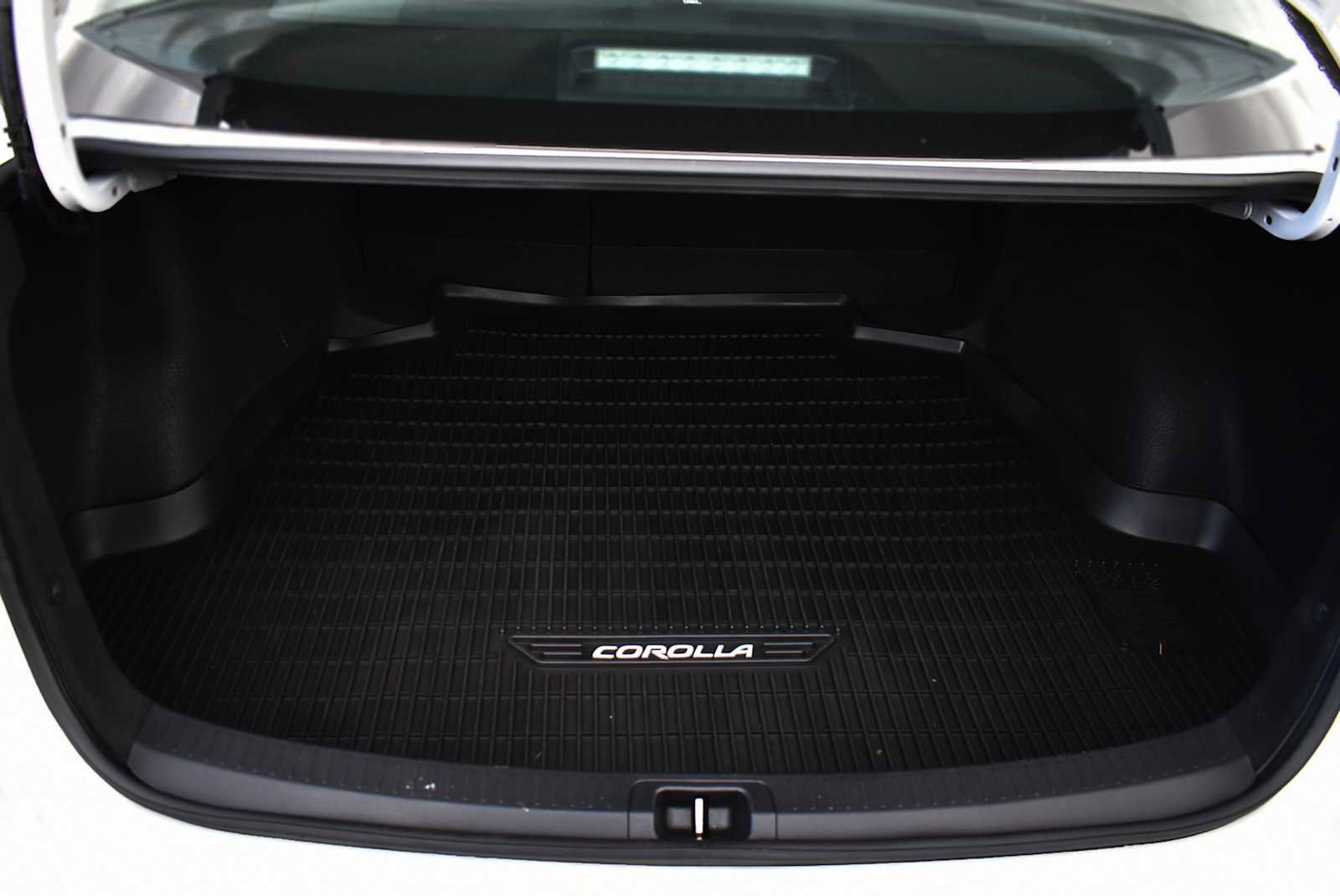 Used 2023 Toyota Corolla XSE image 8