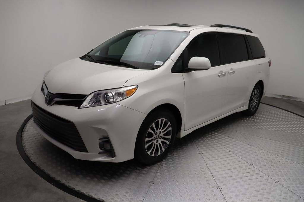 Certified 2020 Toyota Sienna XLE