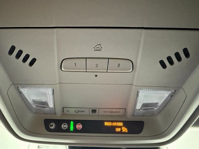 Used 2023 Cadillac XT4 Luxury w/ Cold Weather Package image 22